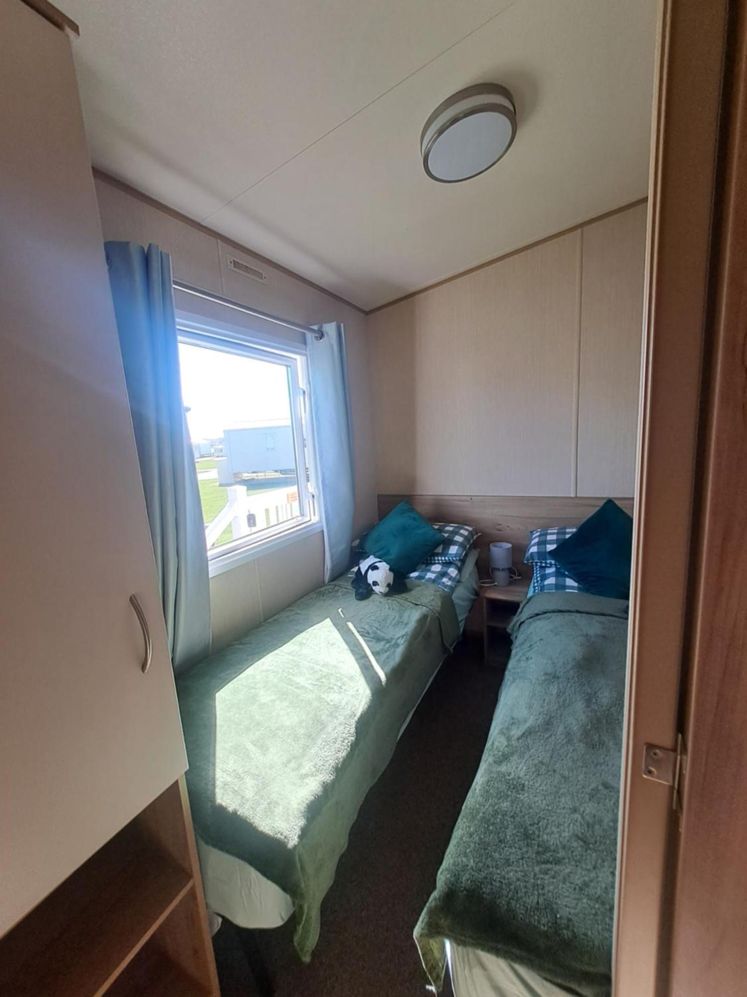 N & V Caravan Sand Le Mere Tunstall  Exteriör bild